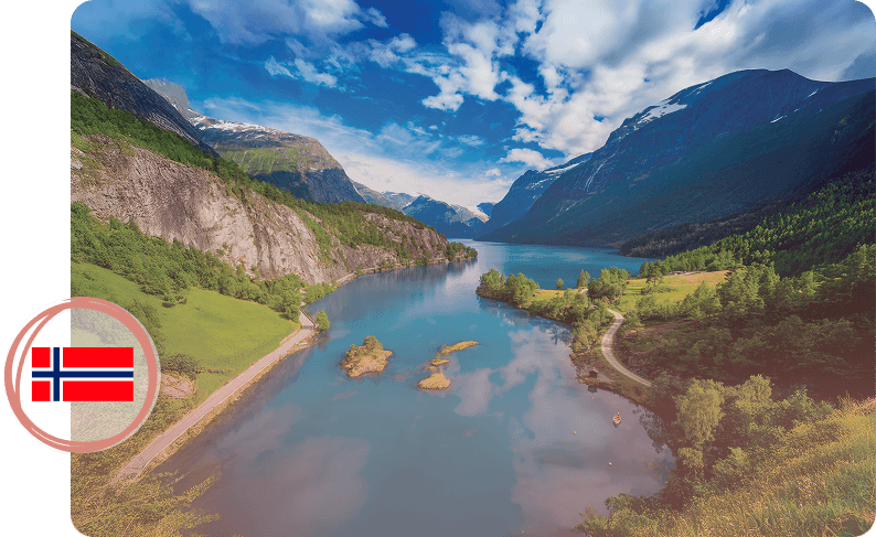Nórska krajina s fjordom